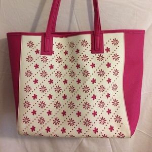 Vera Bradley beach tote